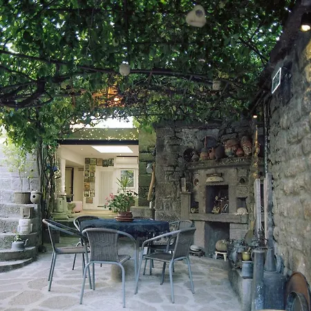 Assosyal Hotel *